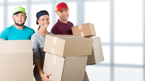 Local home removals in Kew showing loading, parking, and property protection